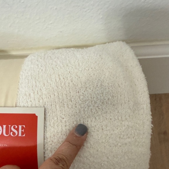 Opalhouse Cream Textured Throw - Picture 3 of 5